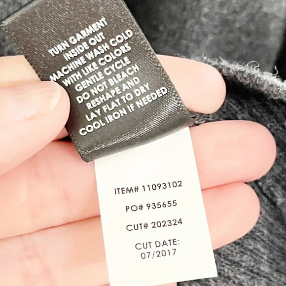 Torrid Gray 100% Cotton Sequin Stars Pullover Sweater Women's Plus Size 2X - Picture 8 of 8